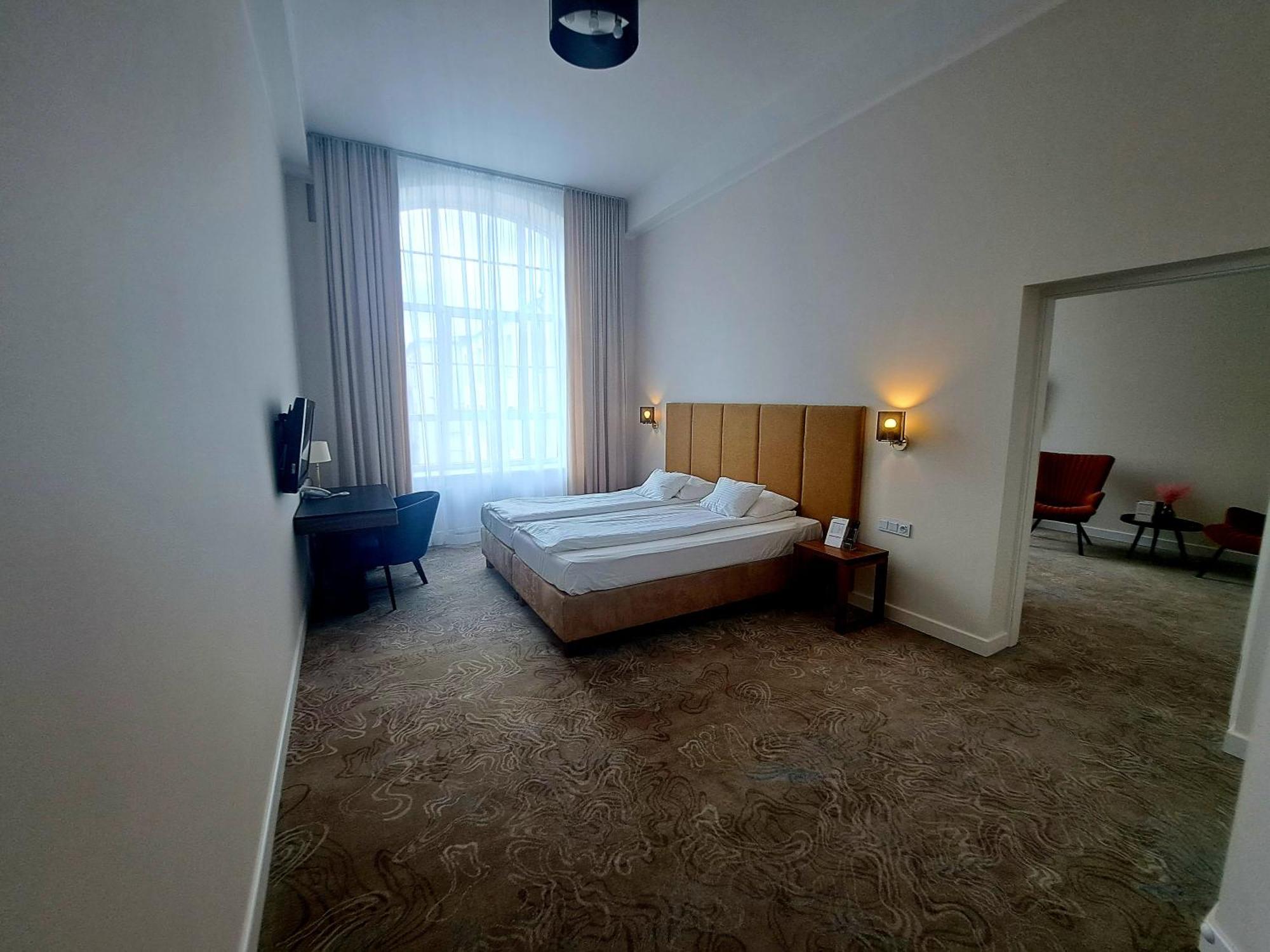 Focus Hotel 3*